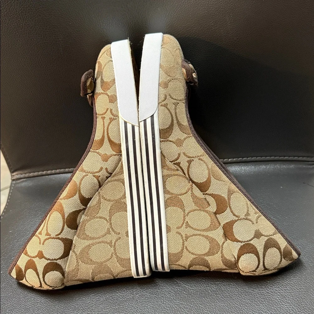 Coach Signature Sweetie Wedges - Tikonze Apapa Foundation - Picture 14 of 16